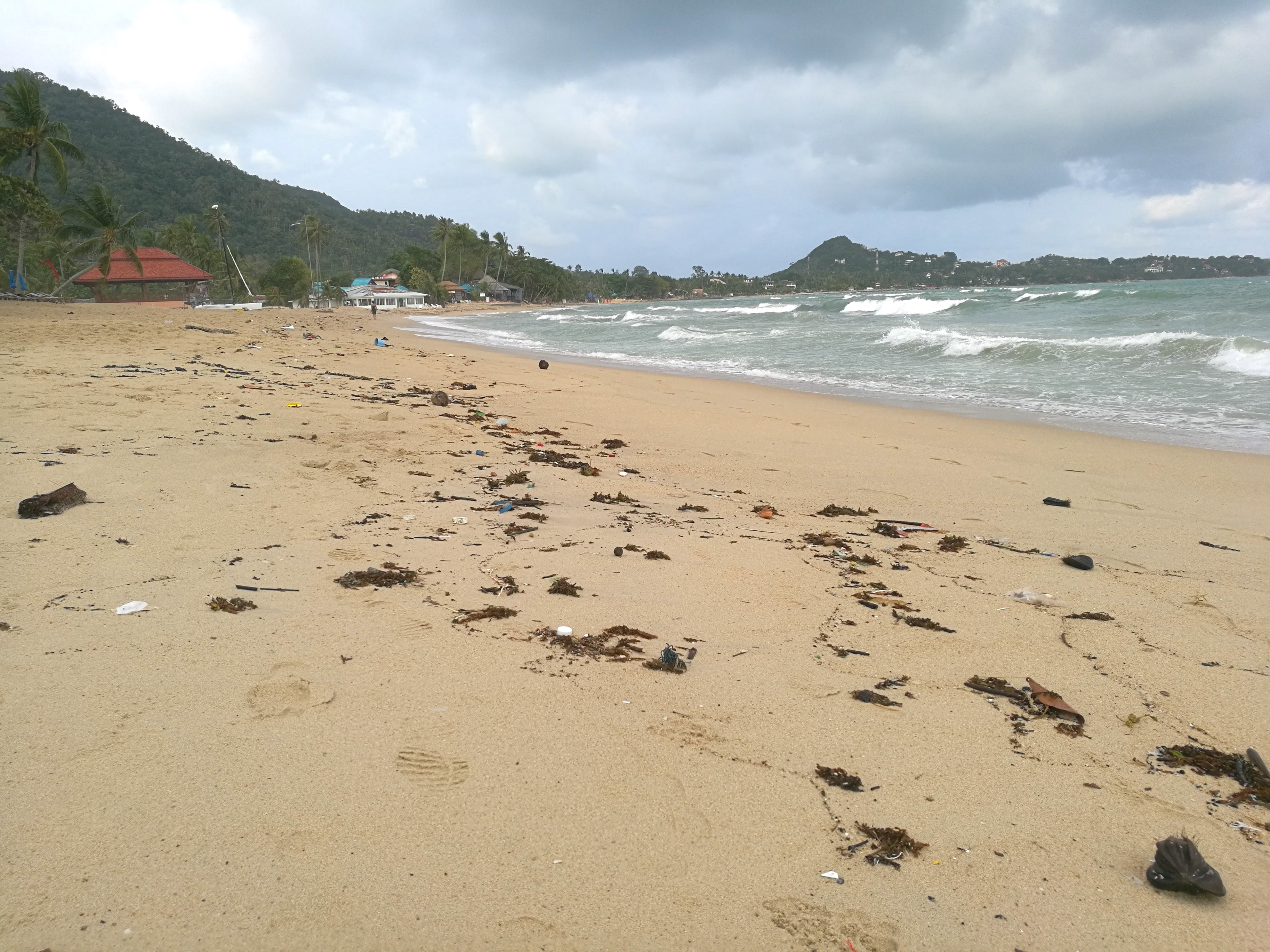 dirty lamai beach 1