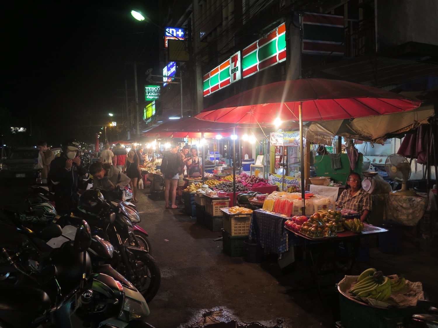 local market chiang mai naturebels